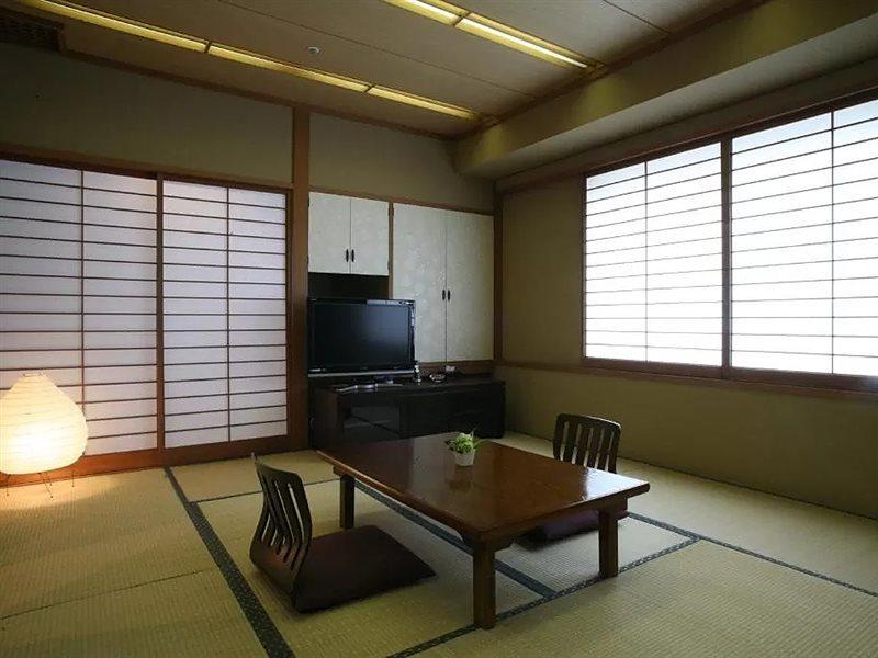 King Ambassador Hotel Kumagaya Exterior photo